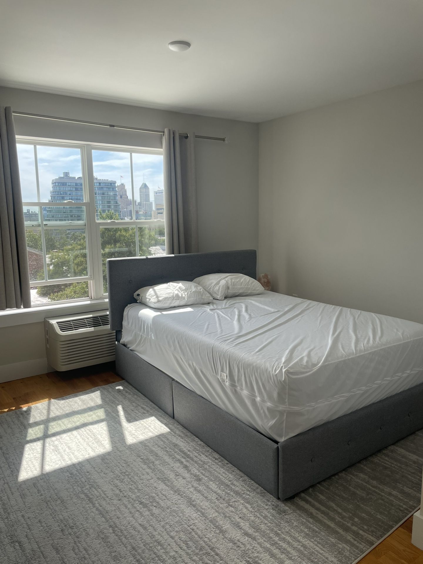 Queen Size Bed Frame With Mattress 