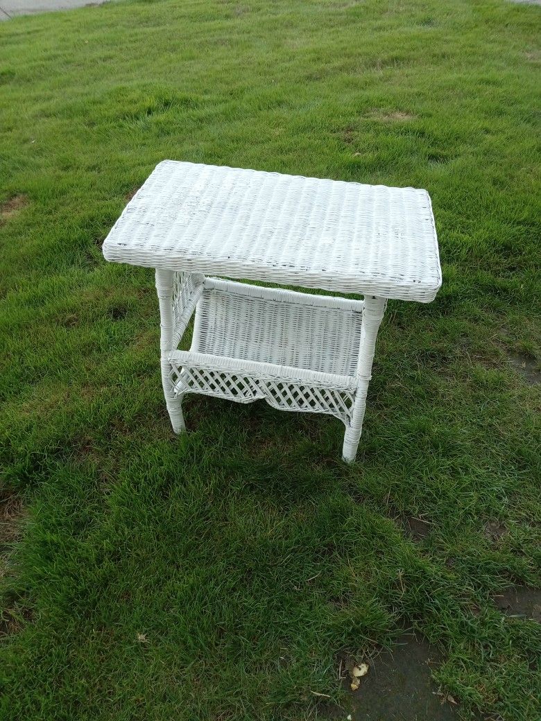 Beautiful Wicker Side Table