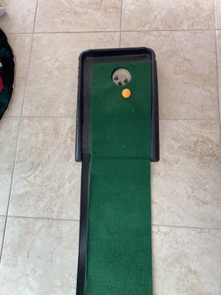 -Golf Putting game Indoor or outdoor use 9ft 5inch long