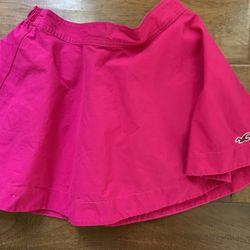Never worn Hollister and raspberry colored skirt size small