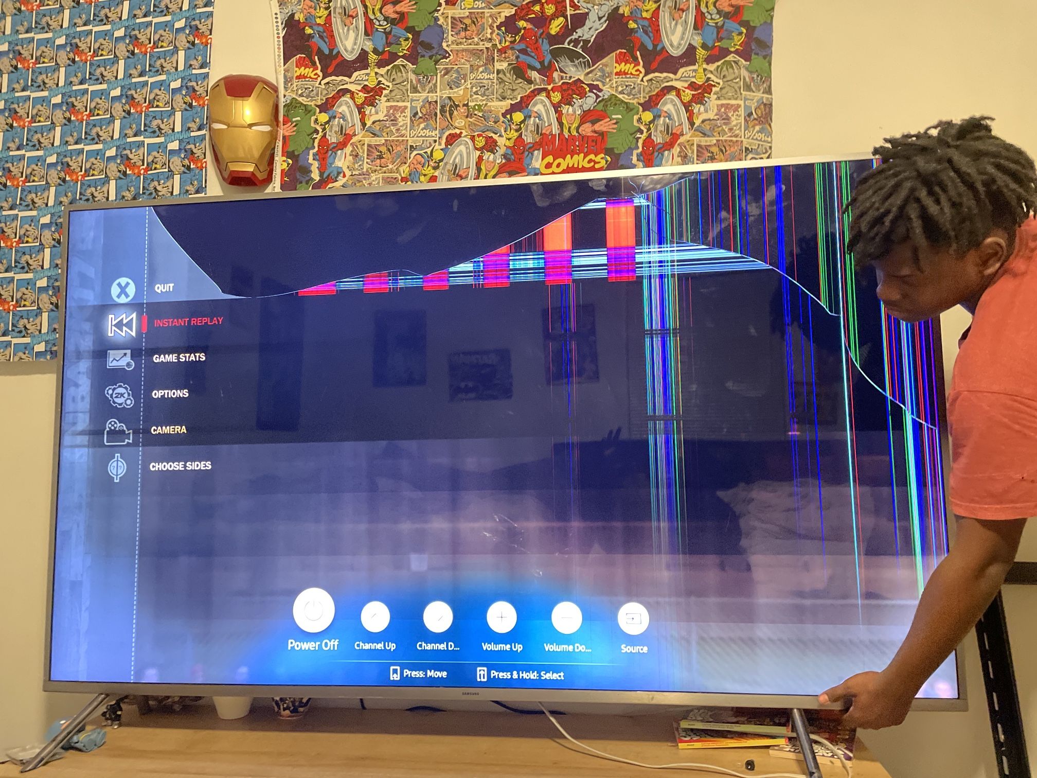 Cracked 75in Samsung Tv