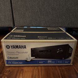 Yamaha Stereo receiver (NEW) 