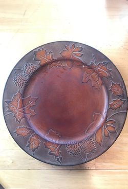 Give cute decorative fall plates