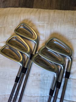 Titleist Men's Right-Handed DCI 981  Iron Set (2,5,6,7,8,9)