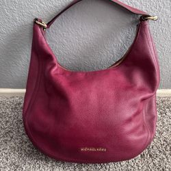 Michael Kors Lydia Large Pebbled Leather Hobo shoulder bag in the color Mulberry