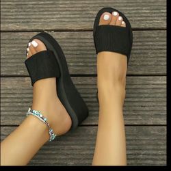 Woma. Sandals Size 6