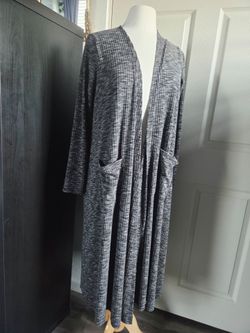 Gray long cardigan with pockets