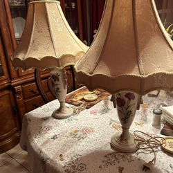 Beautiful Tiny Antiques Lamps Set