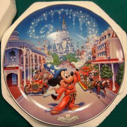 Disney plate Main Street USA Bradford Exchange