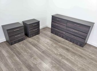 Dresser and 2 nightstands - Cómoda y 2 mesitas de noche