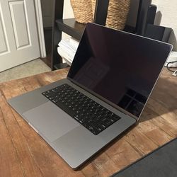 Apple Mac Book Pro 16 Inch 2023