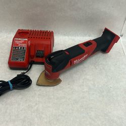 Milwaukee multi tool oscillating tool with charger no battery