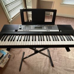 Yamaha YPT-240 61-key Electric Piano 