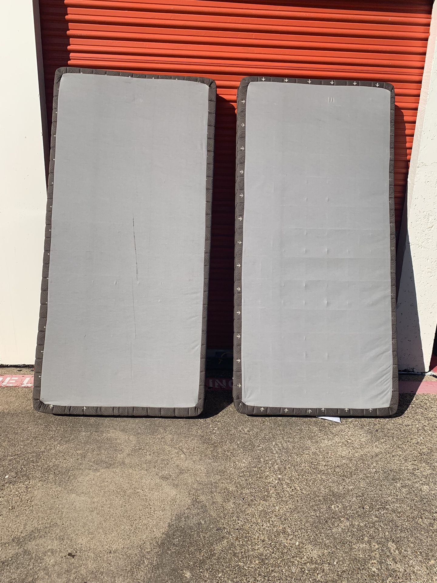 2 Twin Box Springs 