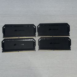 CORSAIR DOMINATOR PLATINUM RGB 32GB 4x8GB DDR4 