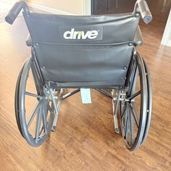 Drive Medical Heavy Duty Manual Wheelchair + Cushion & All Accessories – Great Condition