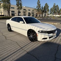 Dodge charger runs excelent