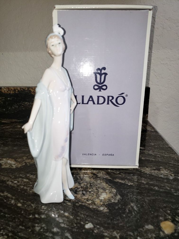 Lladro Figurine