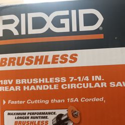 6
RIDGID 18V Brushless Rear Handle Circular Saw Kit 7-1/4" 