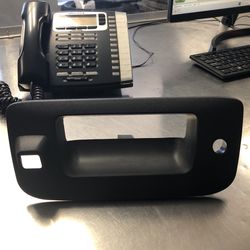 07 -13 Silverado Tailgate Bezel