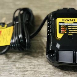 NEW DEWALT 20v CHARGER