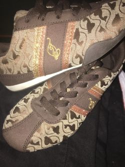Girl shoes