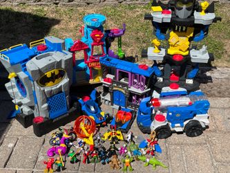 Fisher-Price Imaginext DC Super Friends Huge Lot Playsets Vehicles, Bases and Figures