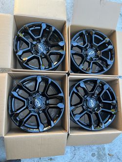 Chevy Silverado rims 18” OEM Factory Wheels Rines new gloss black powder coated ( exchange available )( Cambio Disponible ) fits Silverado Tahoe RST A