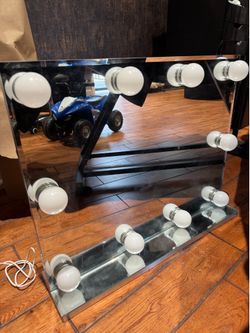 Vanity mirror