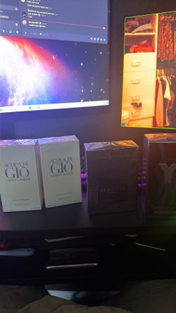 Selling cologne for mad cheap look at description‼️‼️‼️