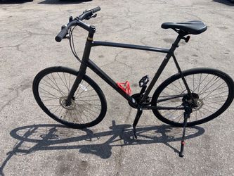 Trek fx3. 10 speed Xxlarge lightweight aluminum frame with hydraulic disc brakes