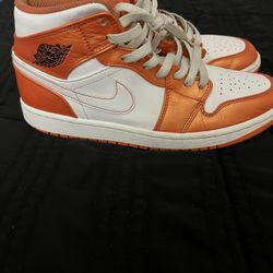 Jordan 1s Mids