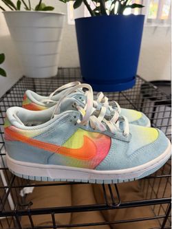 Nike Dunk size 6y