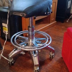 Barstool 