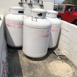 125 gallon propane tank 50 gallons of propane 400 for Sale in