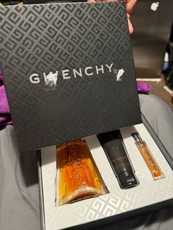 GIVENCY Perfume