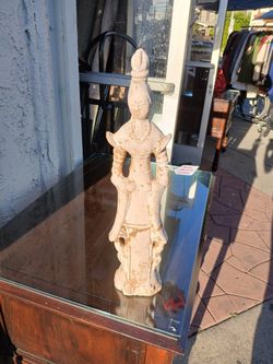 Antique Chinese Tang Dynasty Tomb Courtesan Earthenware Ceramic Statue