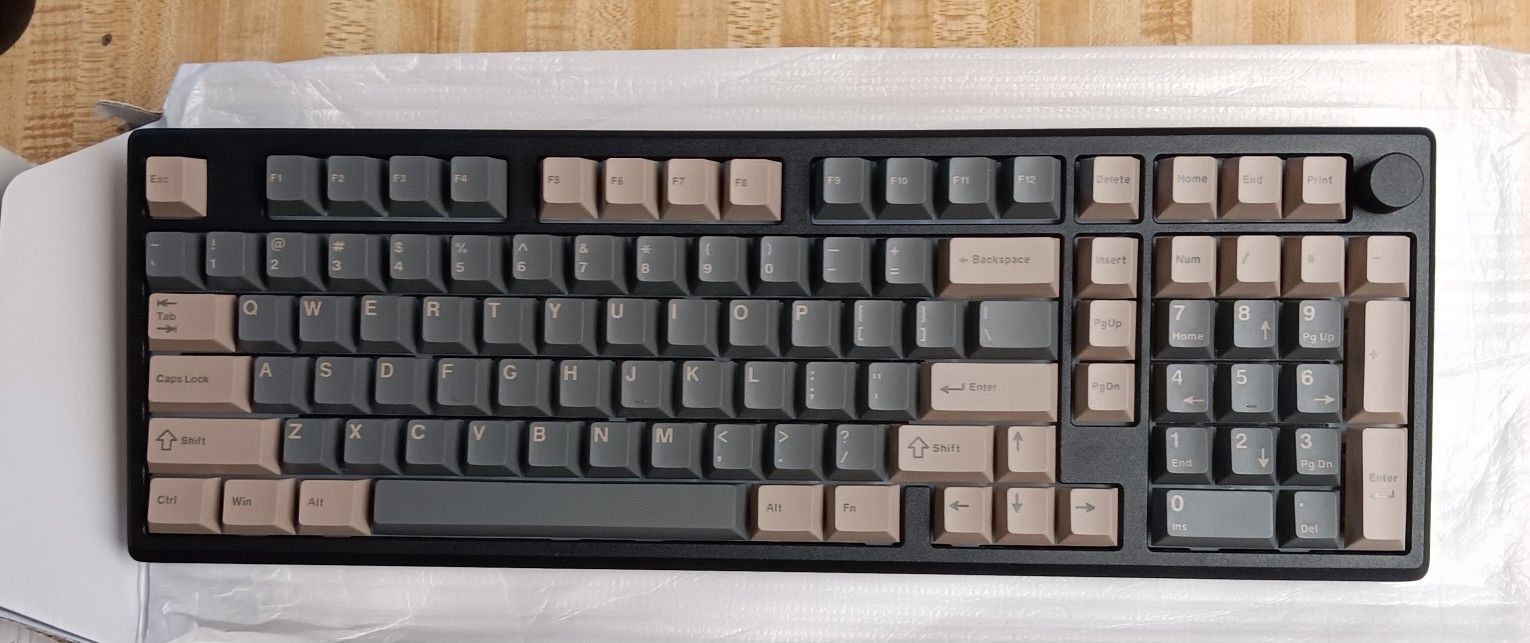 Epomaker Galaxy100 Wireless Gaming Keyboard in Aluminum Shell with RGB, Custom Keycaps