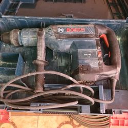 Bosch RH745 Demolition Hammer