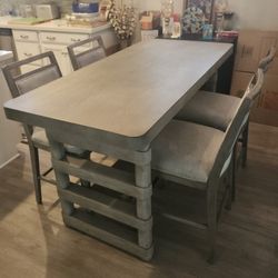 Pacifica Dining Room Table Set