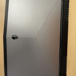 Alienware 15 R3 15.6" Gaming Laptop i7-6700HQ (For Parts/Repair) - No SSD