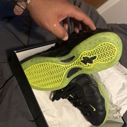 Size 10 nike foamposite