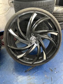 22in Lexani Rims And Tires