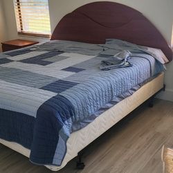 Bedroom Set With 2 Night Stands & King Suze Mattress 