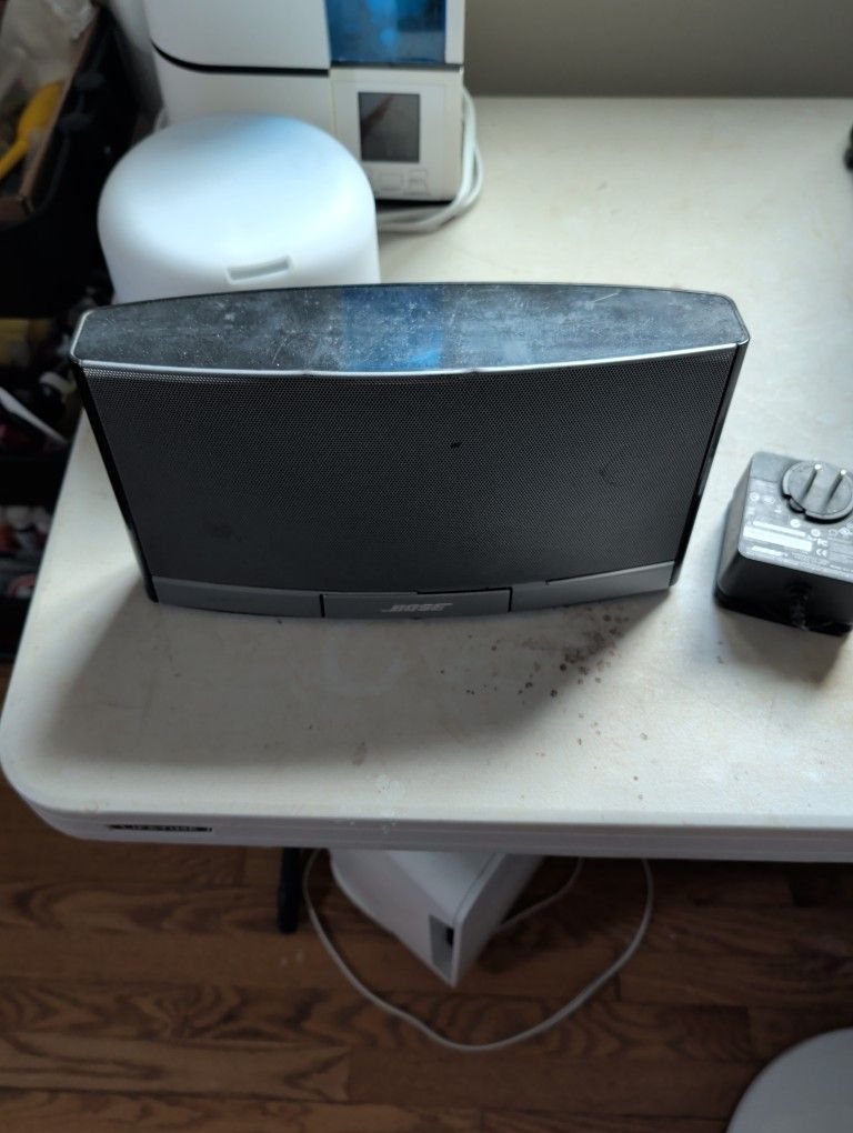 Bose Sounddock Portable Digital Music System