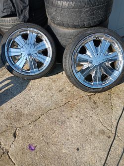 Rines Para Carro  Solo Le Falta 2 Tapas a 2 Rines 