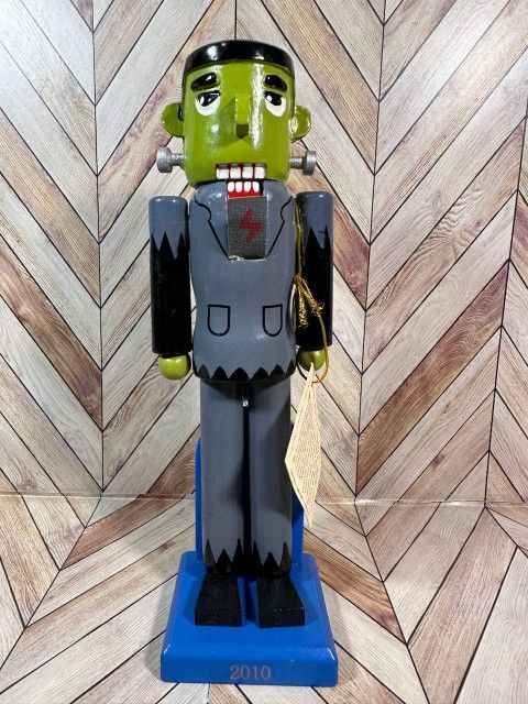 Nutcracker Frankenstein Statue