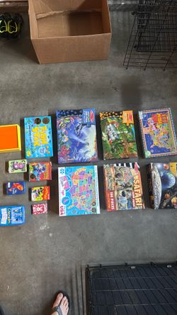 Puzzle & Game Bundle - Melissa & Doug Puzzles and Peaceable Kingdom Card Games Lot