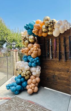 Recycling Beautiful Balloon Garland