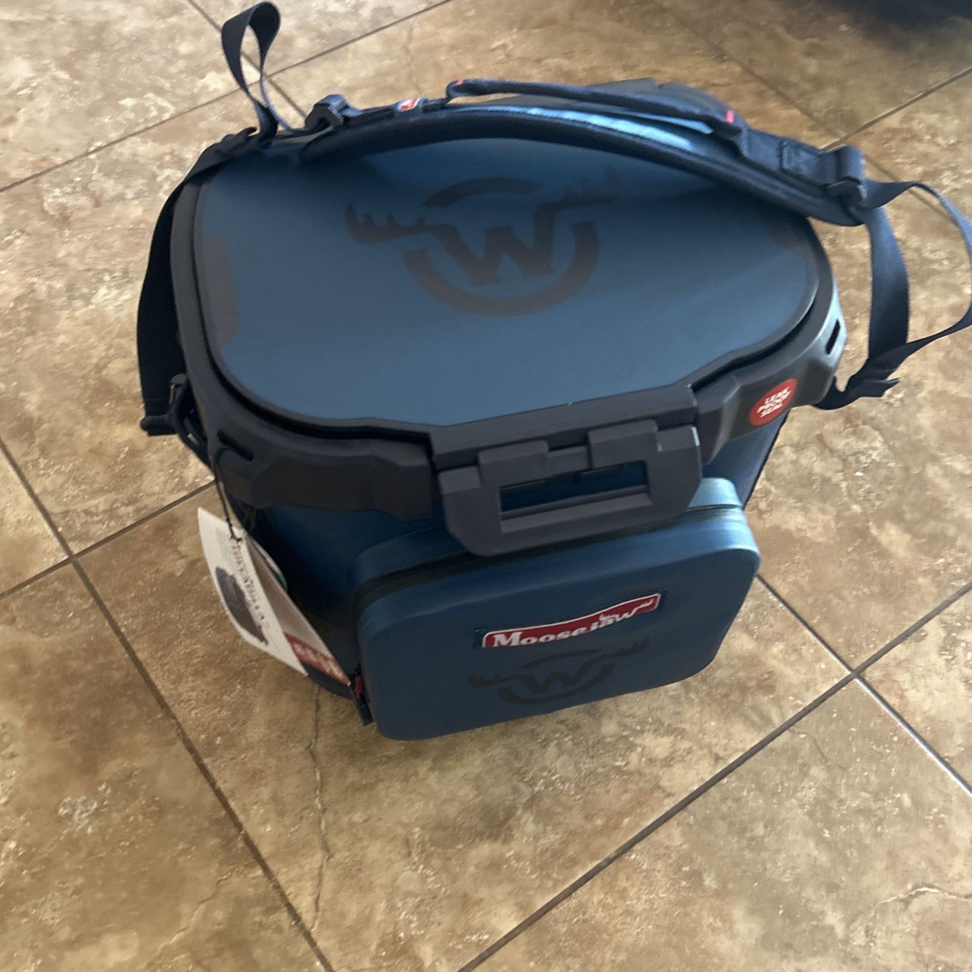 New Moose jaw Chilladilla 36 Can Leak Proof Cooler for Sale in